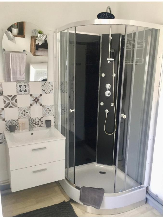 Charmant T2 Proche Vieille Ville モンリュソン エクステリア 写真